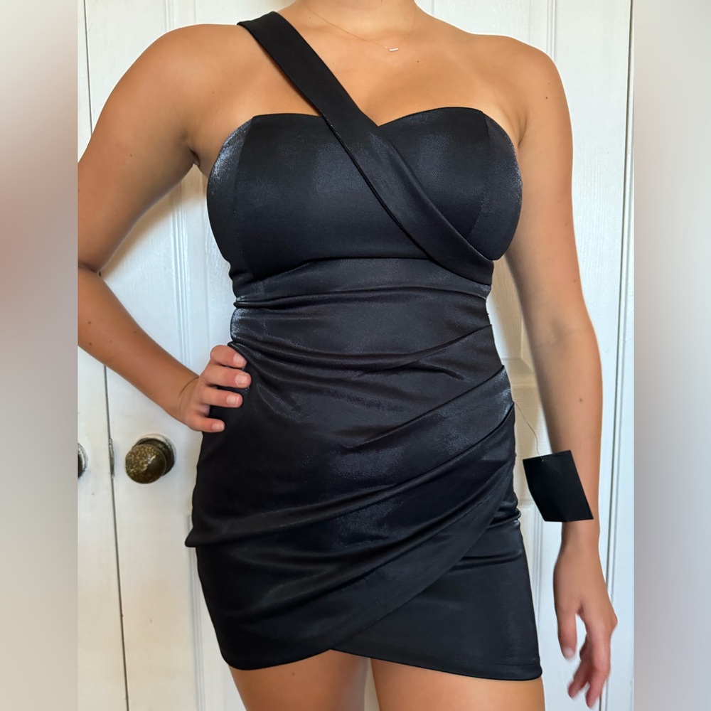 Lulus NWT black mini